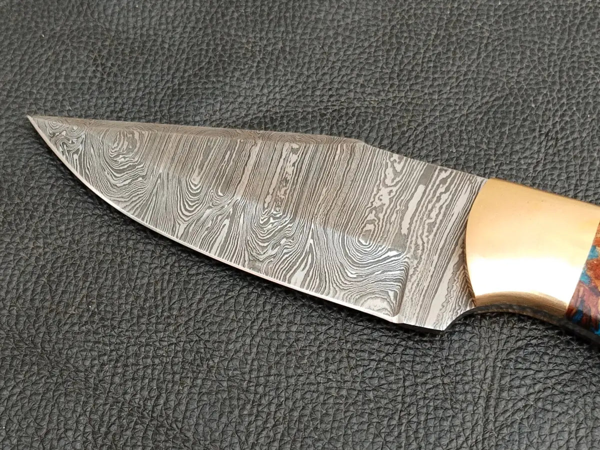 DAMASCUS STEEL BLADE-BRASS BOLSTERS- ROOTD EPOXY RESIN HANDLE-SA-121-ER - Damascus hunting knife