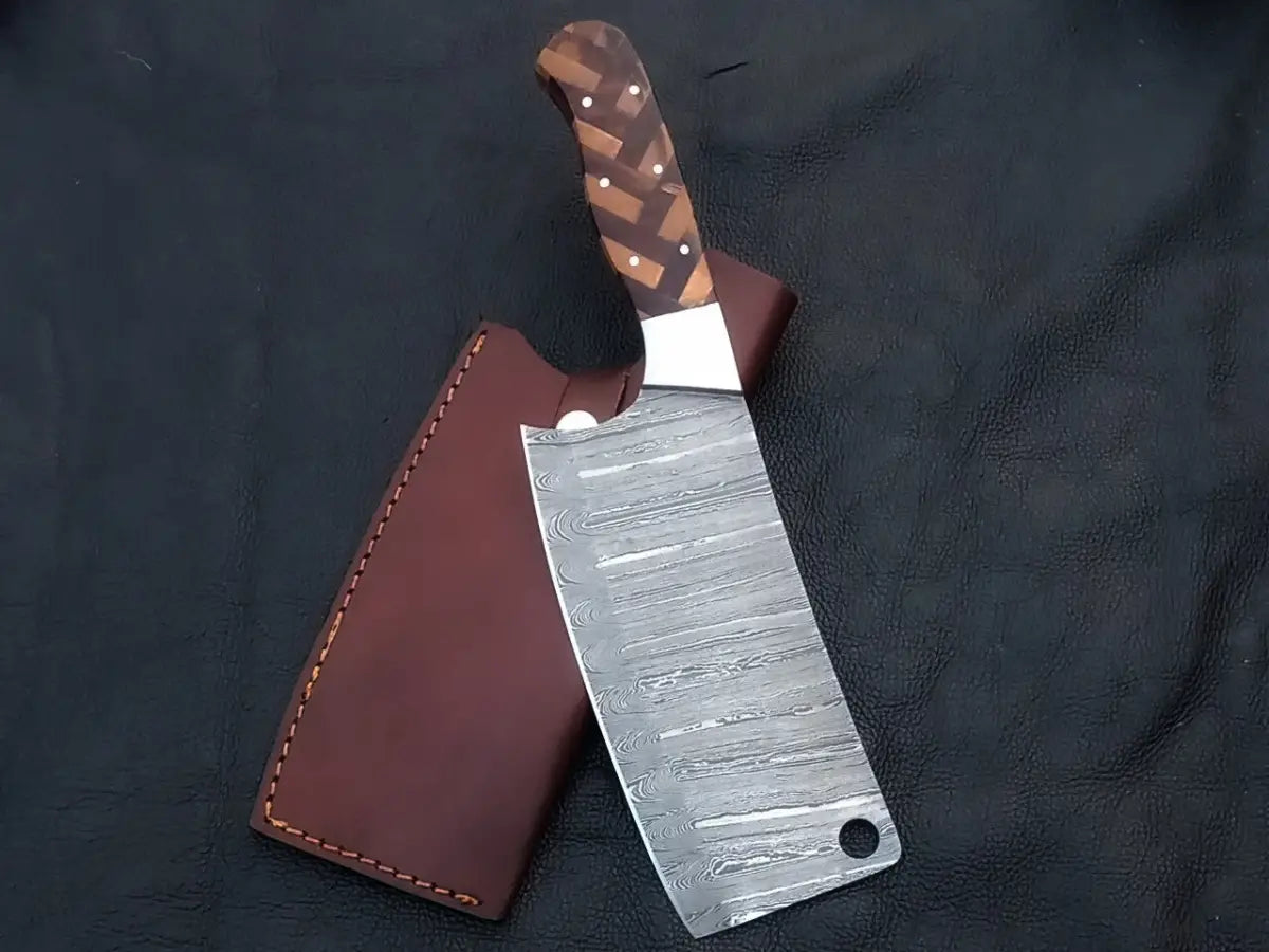Handmade Damascus Steel Chef’s Cleaver C1000 with patterned handle and sharp blade
