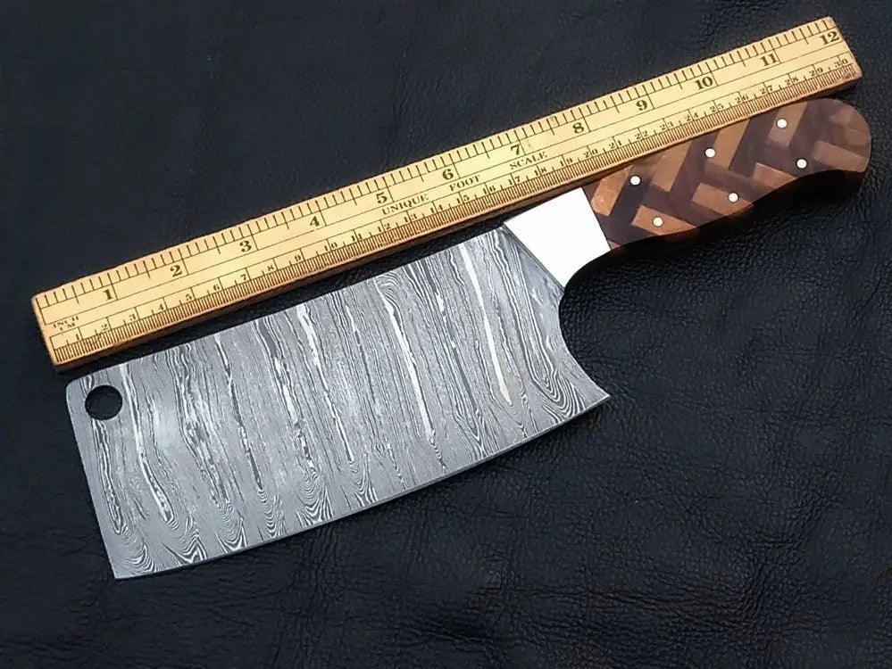 Handmade Damascus Steel Chef’s Cleaver C1000 with wooden handle and intricate design