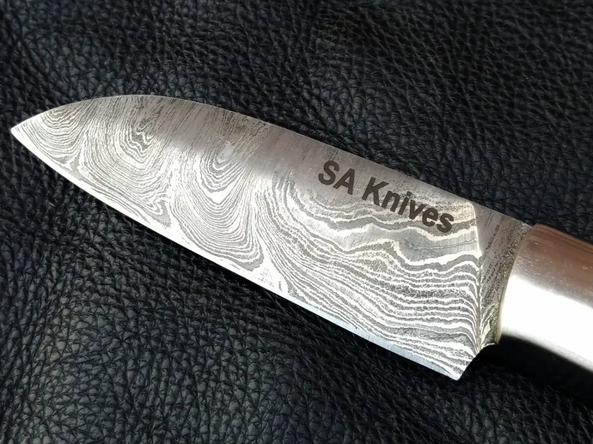 Damascus steel blade of the Blue & Grey Skinning Knife SAK003 for precision cutting