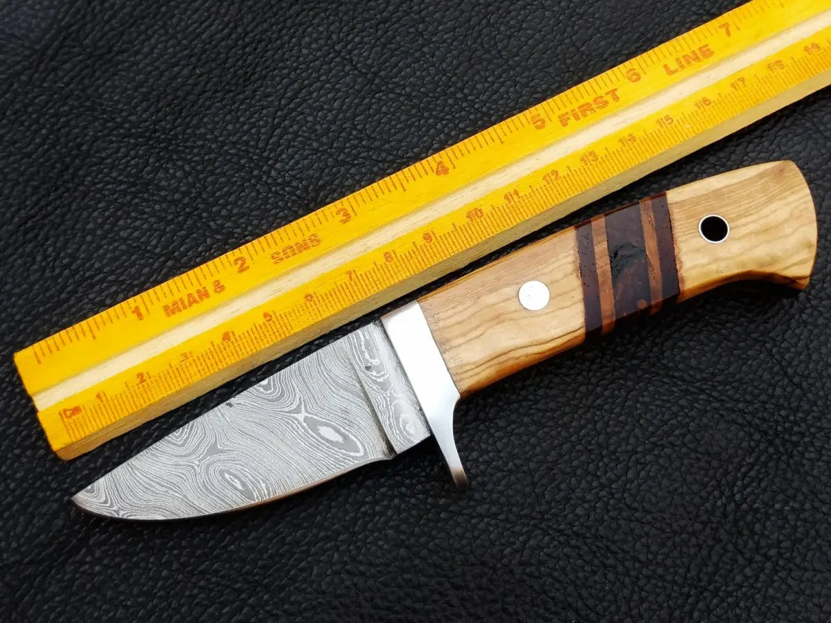 Handmade Damascus Steel Biltong Knife C203 with a wooden handle for optimal slicing