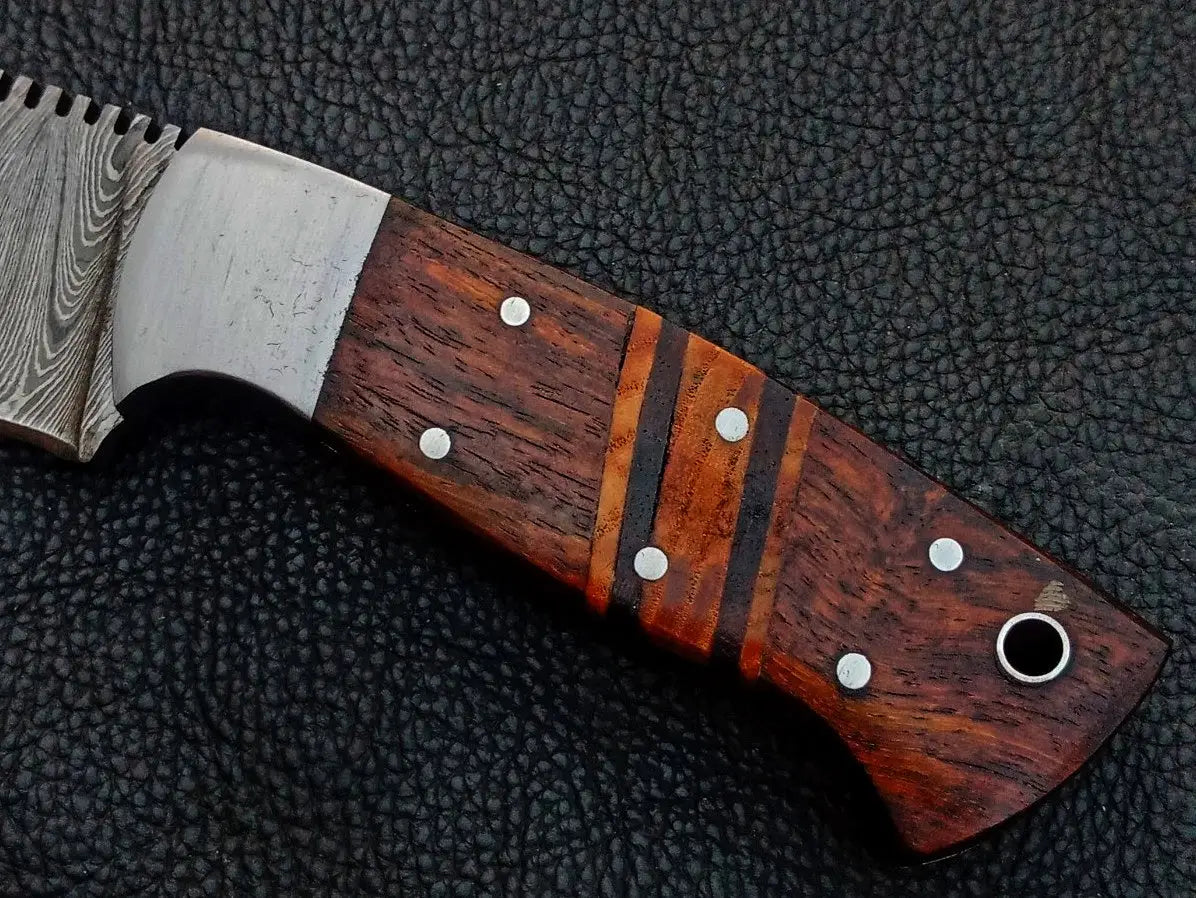 Handmade Damascus Steel Knife with Wooden Handle - C243, exquisite craftsmanship