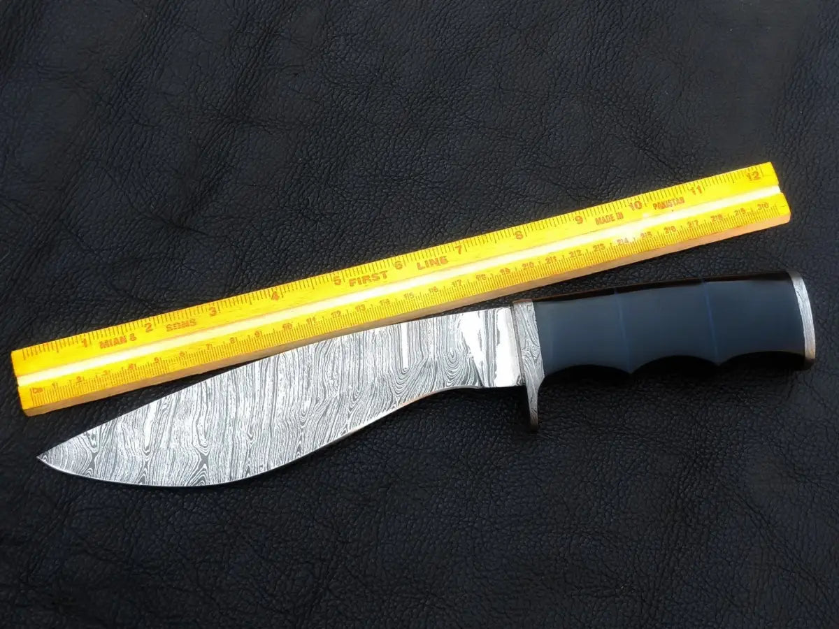 Handmade Damascus Steel Knife C219 featuring a Damascus steel kukri with a black handle