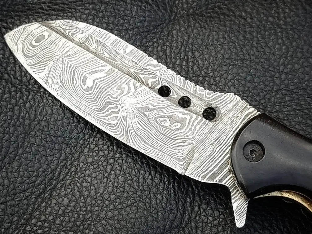 FOLDING KNIFE BLACK HORN HANDLE WITH DAMASCUS BLADE SA03- B - Folding Knife
