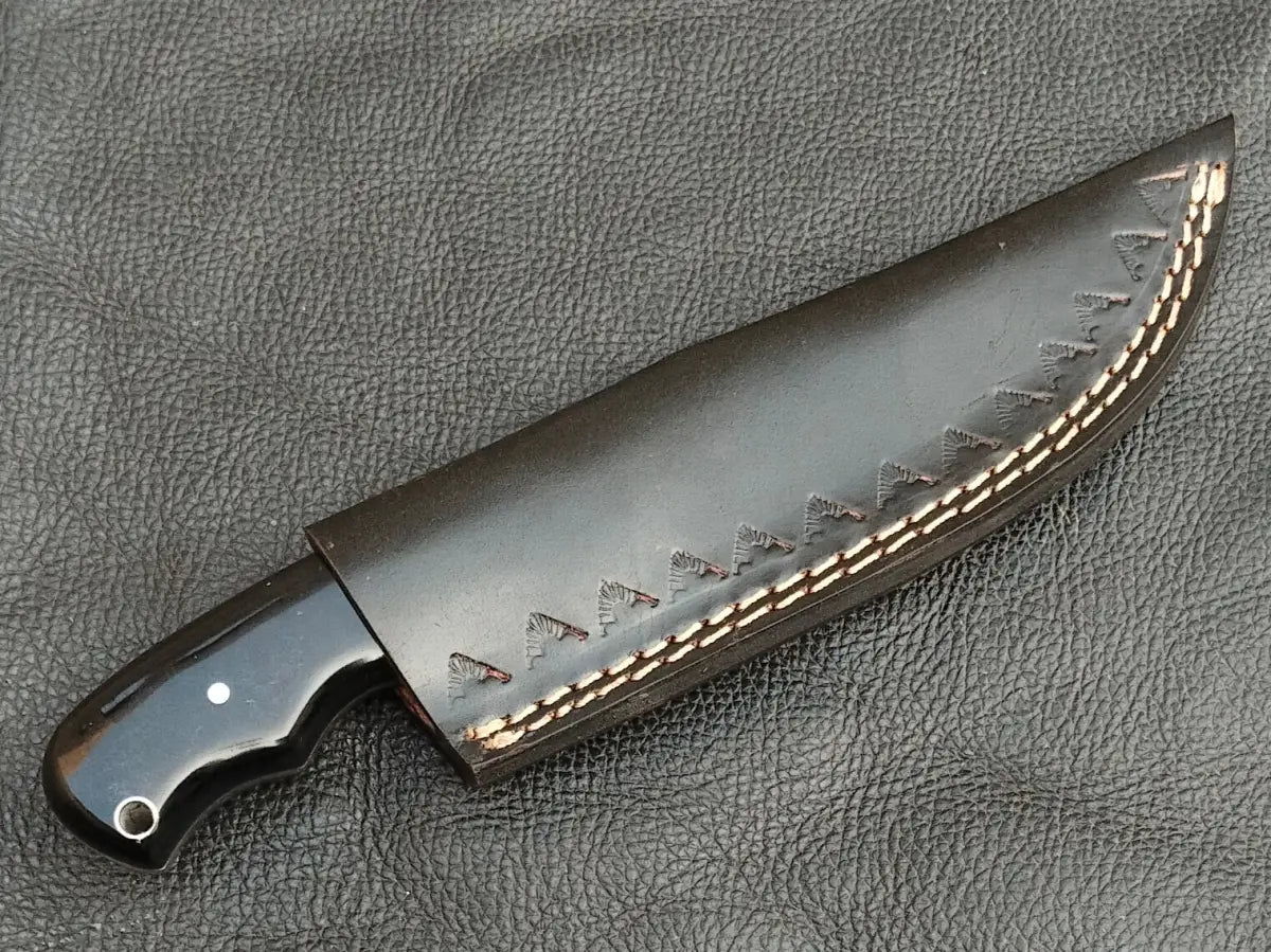 HUNTING KNIFE BLACK HORN HANDLE WITH DAMASCUS STEEL BLADE SA114-B - Damascus hunting knife