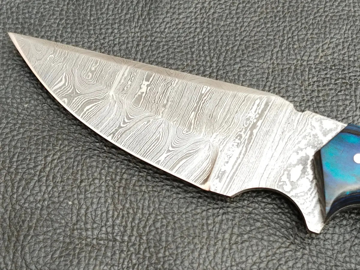 HUNTING KNIFE BLACK HORN HANDLE WITH DAMASCUS STEEL BLADE SA115-BS - Damascus hunting knife