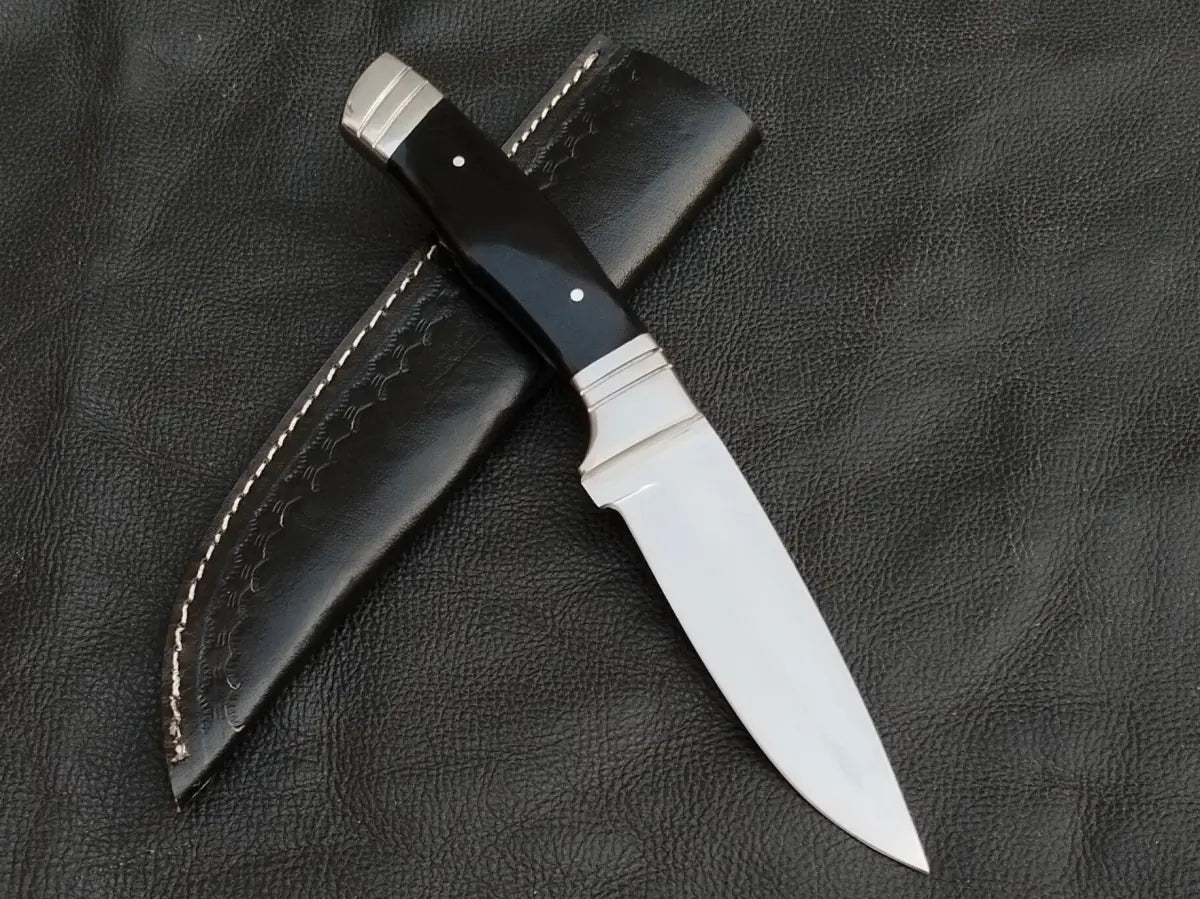HUNTING KNIFE BLACK HORN HANDLE WITH STAINLESS STEEL BLADE SA116-B - Handmade Hunting Knife
