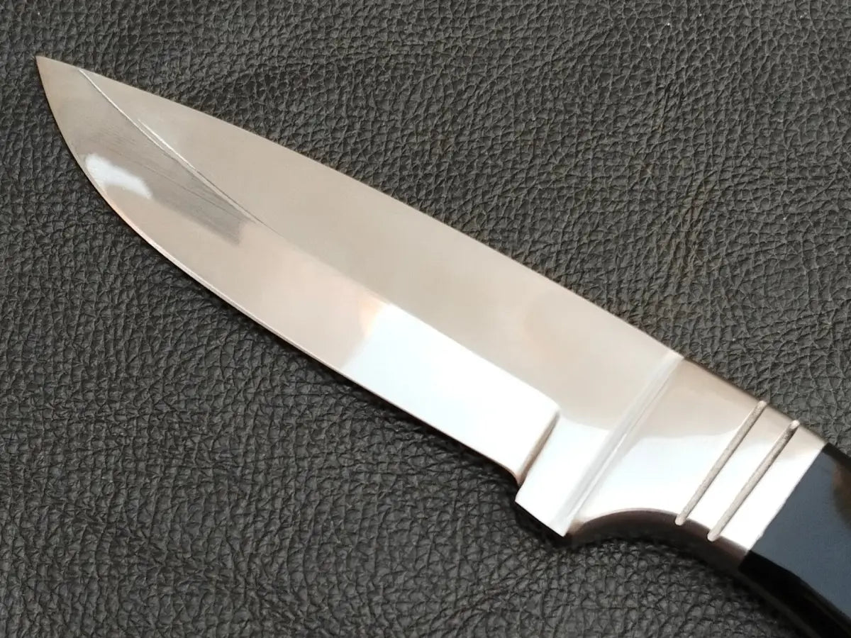 HUNTING KNIFE BLACK HORN HANDLE WITH STAINLESS STEEL BLADE SA116-B - Handmade Hunting Knife