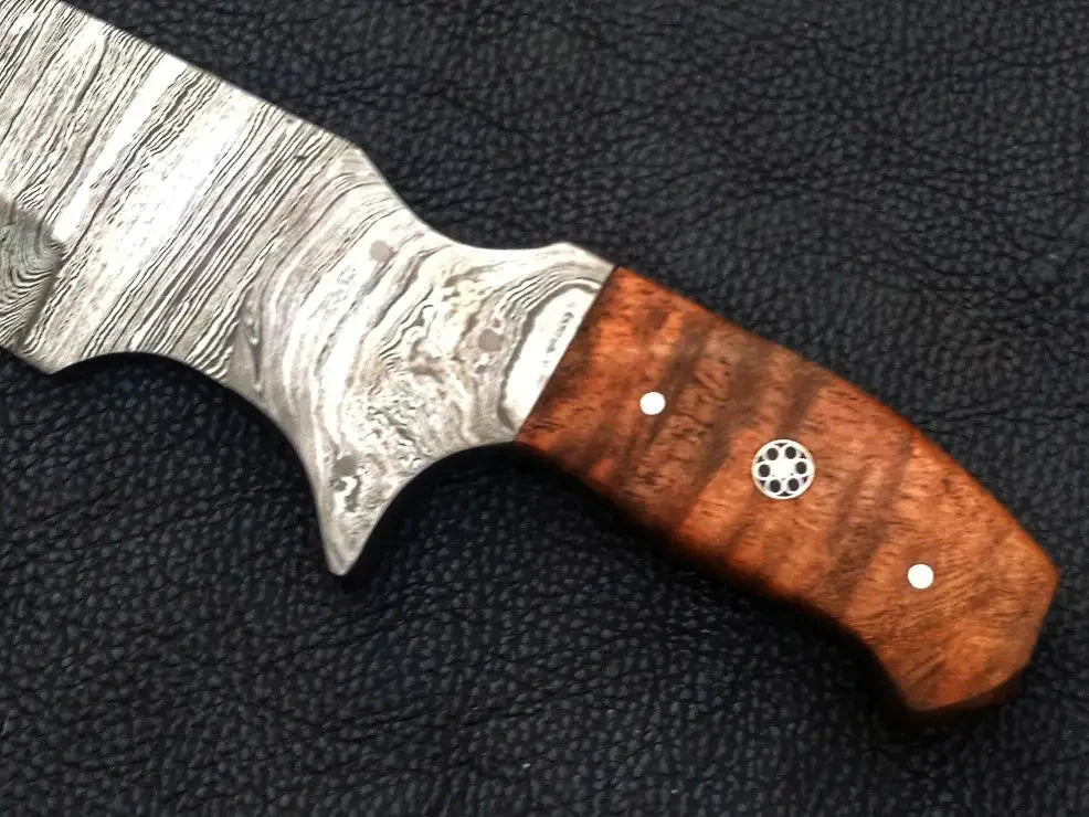 Handmade Damascus Steel Bush Tracker Knife-C190 with wooden handle and stunning pattern