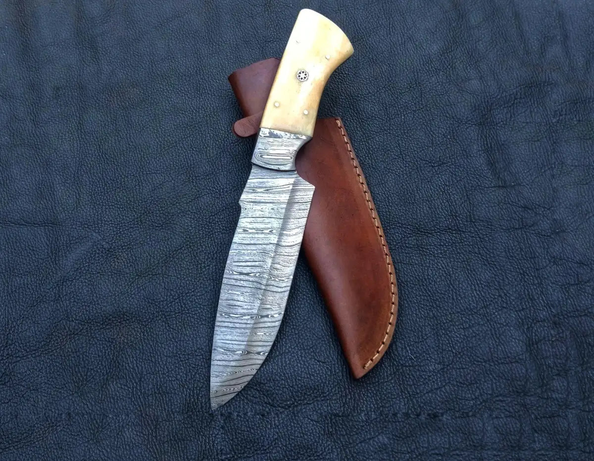 Handmade Damascus Steel Hunting Knife - C226 - hunting knife