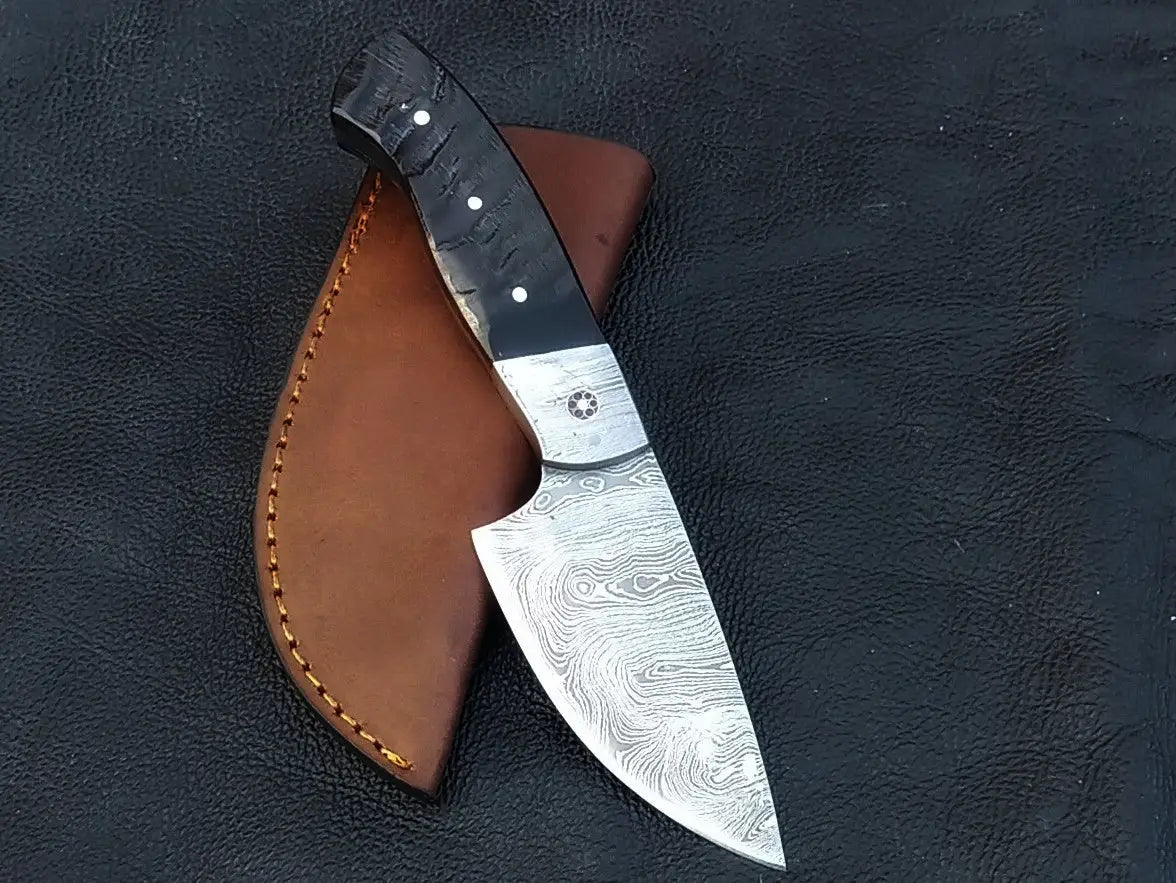 Damascus steel knife in a leather sheath - Damascus Steel Knife-C96.