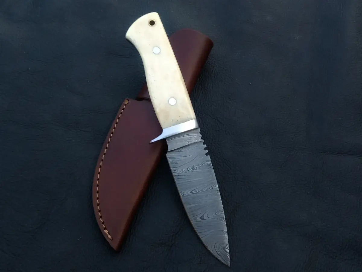 Handmade Damascus Steel Hunting Knife with Leather Sheath