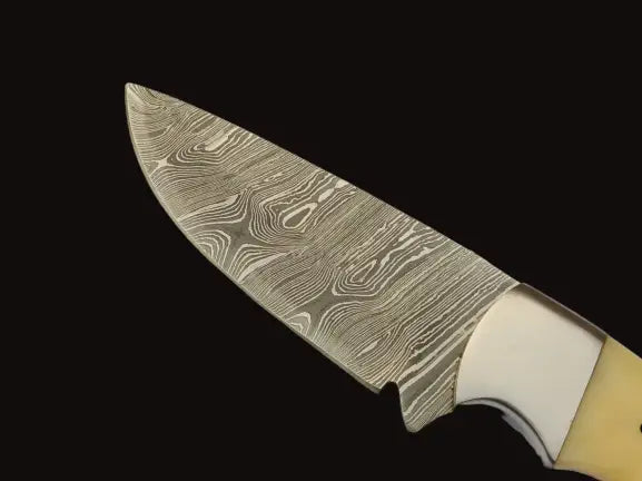 Handmade Damascus Steel Hunting Knife-B530 on table