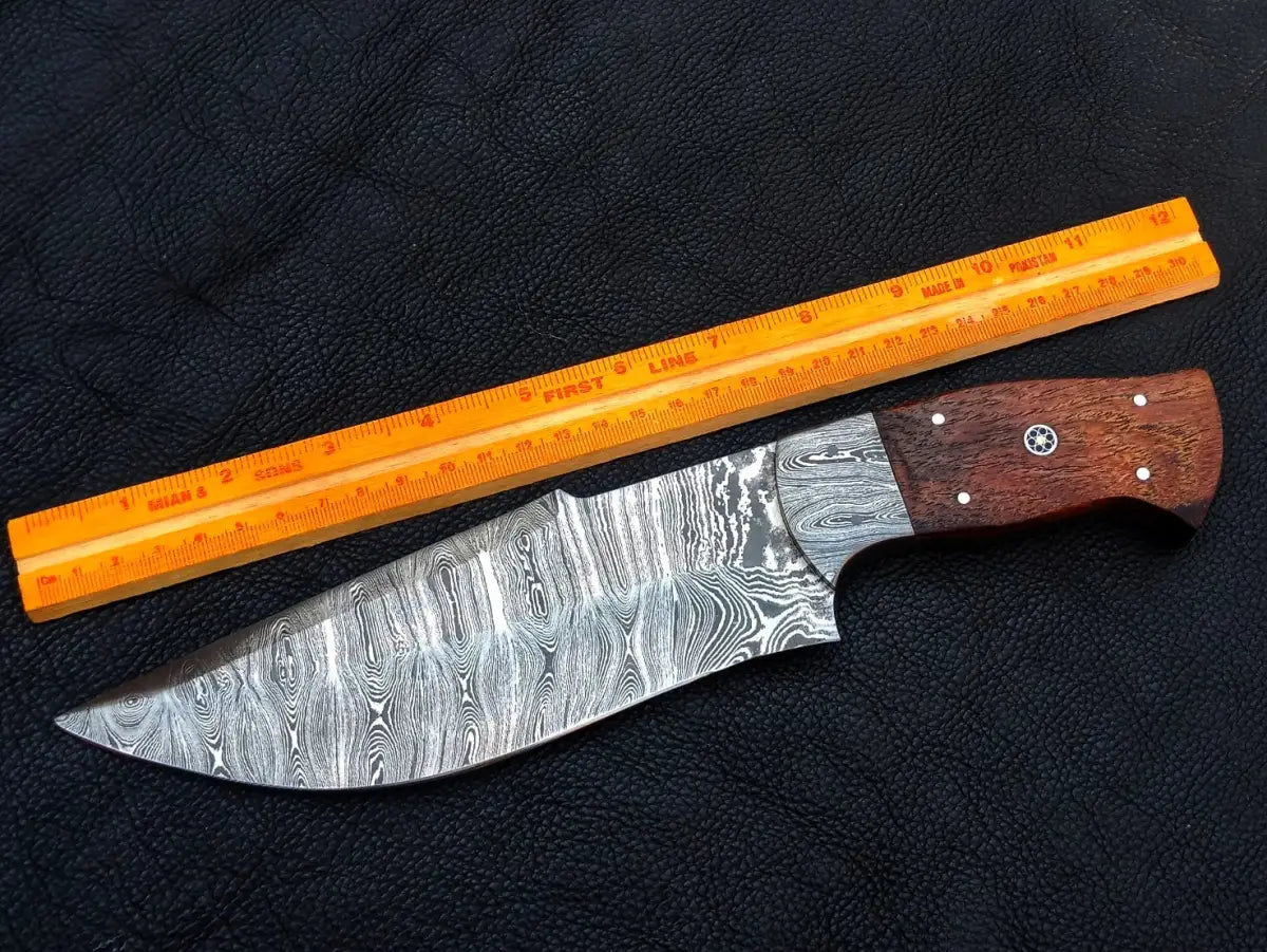 Handmade Damascus steel hunting knife with a beautiful wooden handle