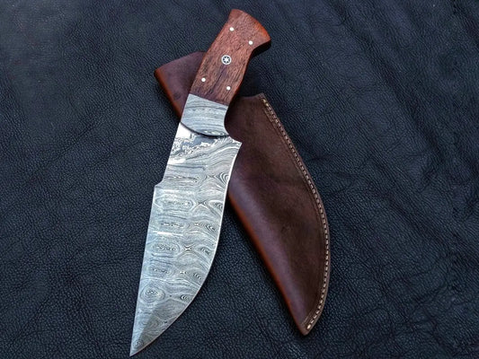 Handmade Damascus Steel Hunting Knife with Wooden Handle and Leather Sheath