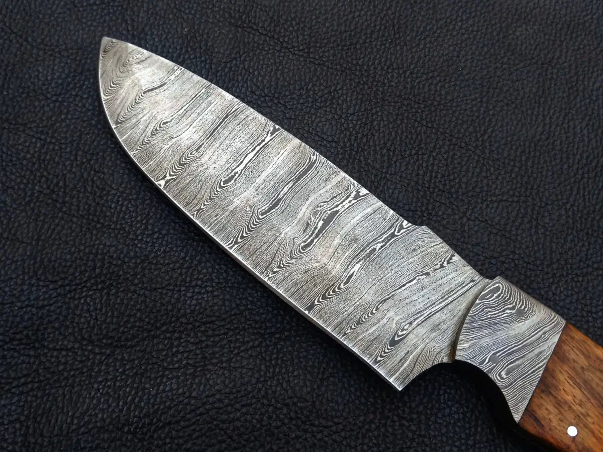 Handmade Damascus Steel Hunting Knife - C224 - knives