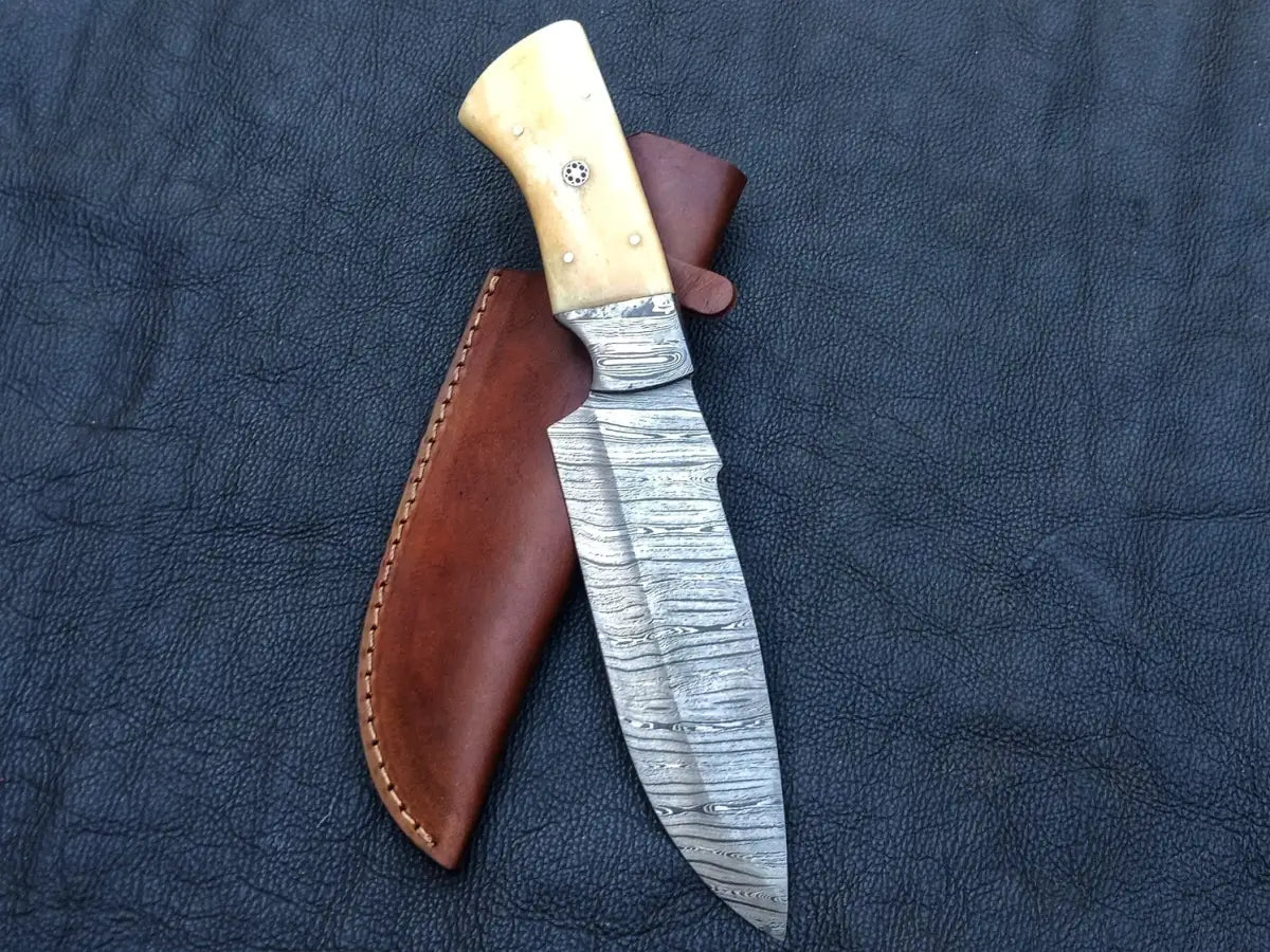 Handmade Damascus Steel Hunting Knife - C226 - hunting knife
