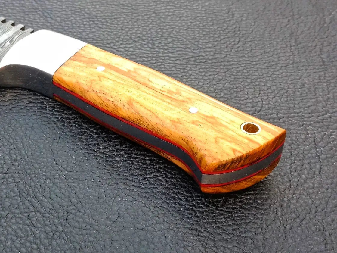Handmade Damascus Steel Hunting Knife C41 with a wooden handle for outdoor enthusiasts