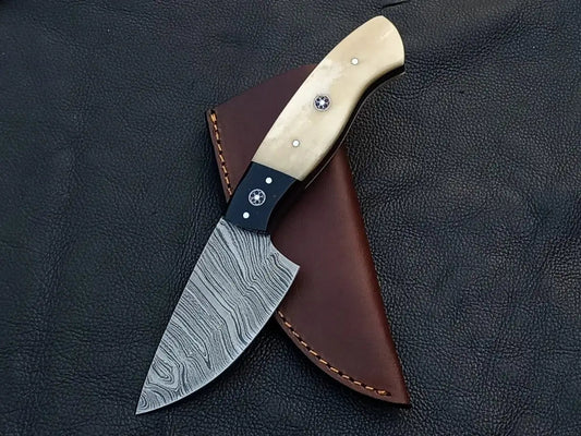 Damascus steel skinning knife with leather sheath - C94