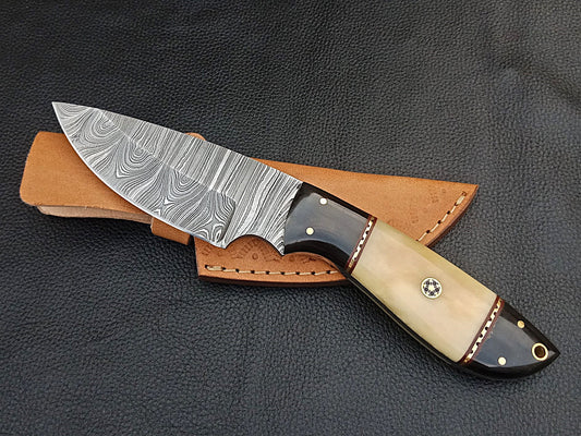 SA-1225 DAMASCUS STEEL SKINING KNIFE-BULL HORN BOLSTERS