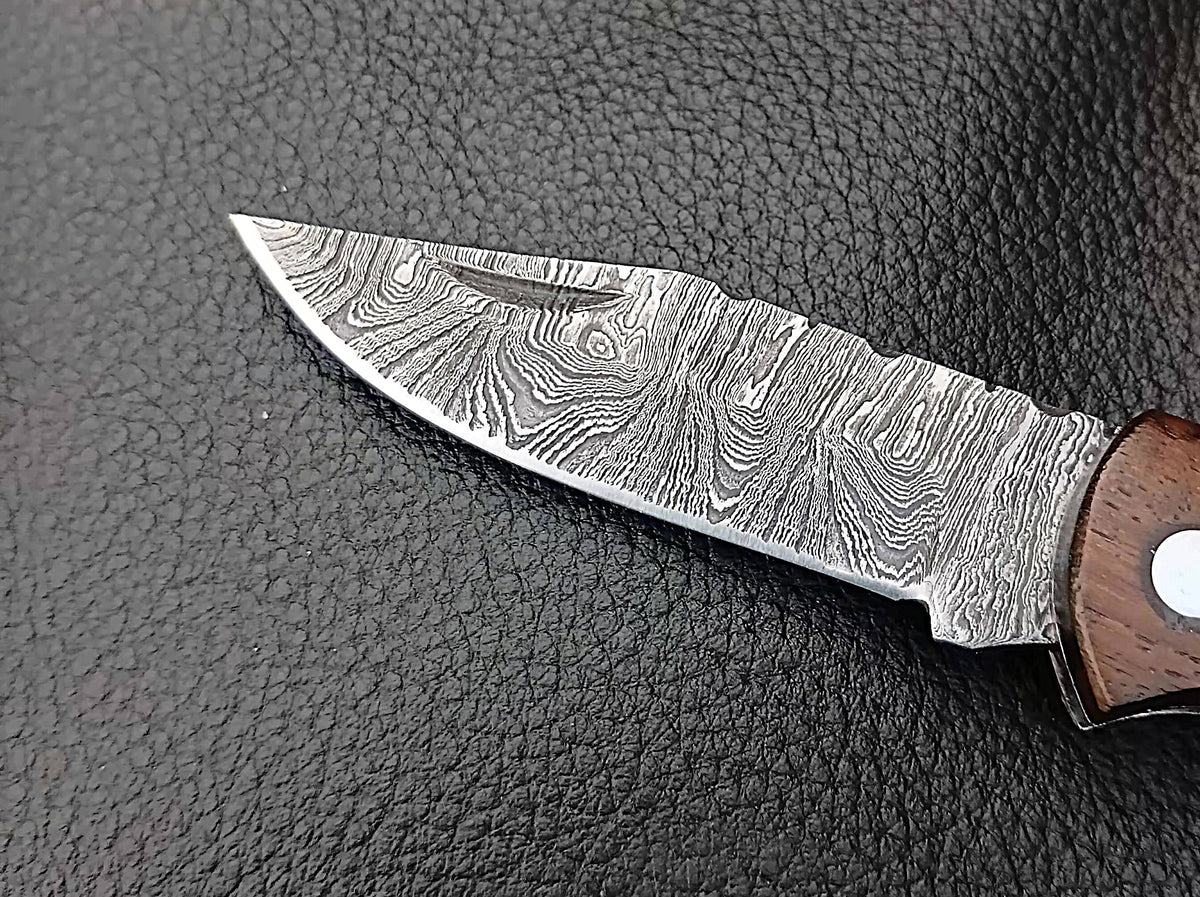 SAF-5501 Back Lock Damascus Steel Folding Knife.