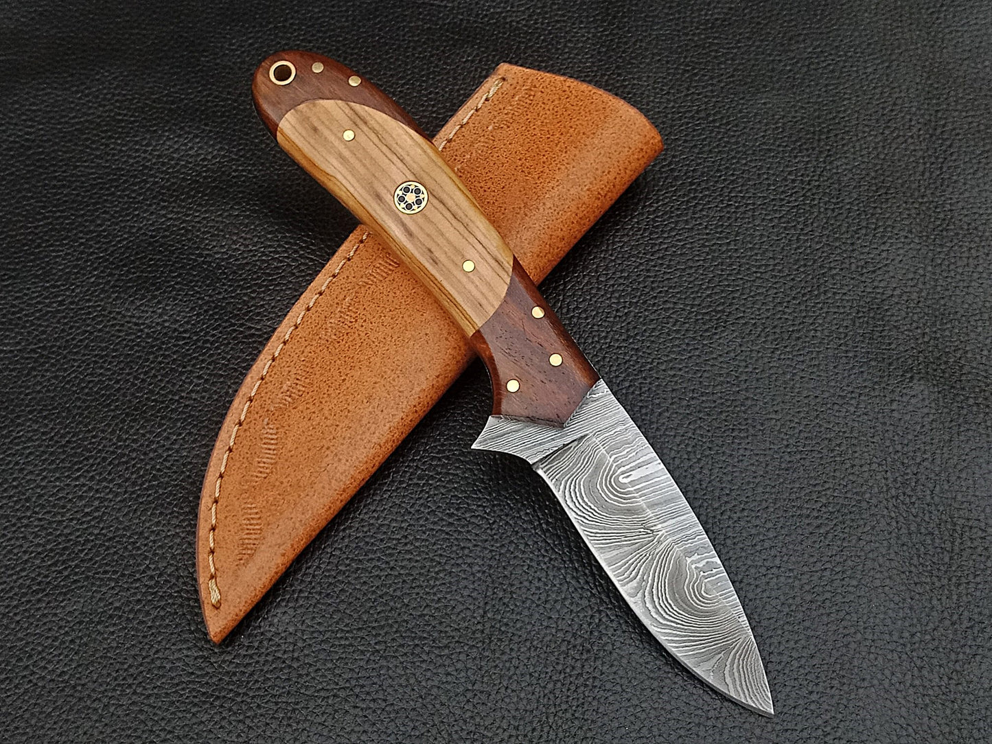 SA-1229 DAMASCUS STEEL SKINING KNIFE- ROSEWOOD BOLSTERS