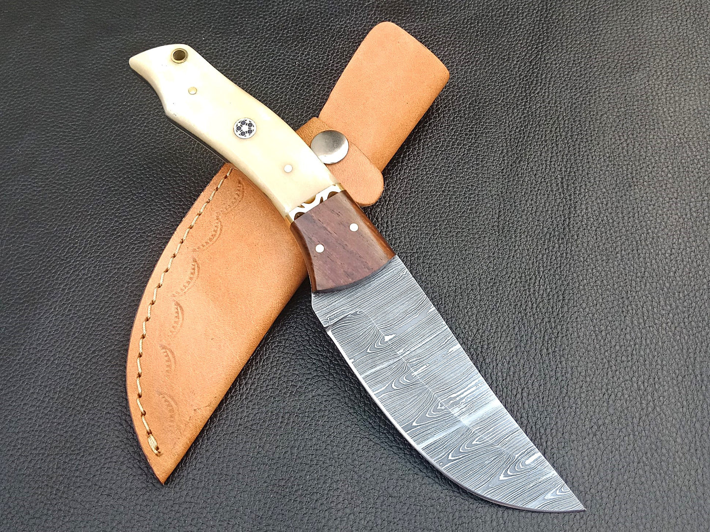 SA-1301 DAMASCUS STEEL SKINING KNIFE-ROSEWOOD BOLSTERS