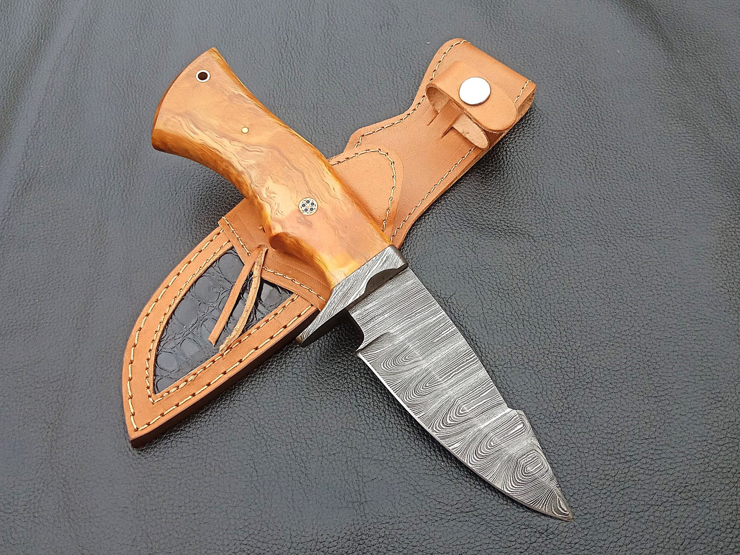 SA-1402 DAMASCUS STEEL SKINING KNIFE- DAMASCUS STEEL BOLSTERS