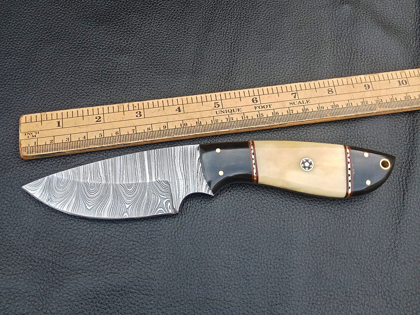 SA-1225 DAMASCUS STEEL SKINING KNIFE-BULL HORN BOLSTERS