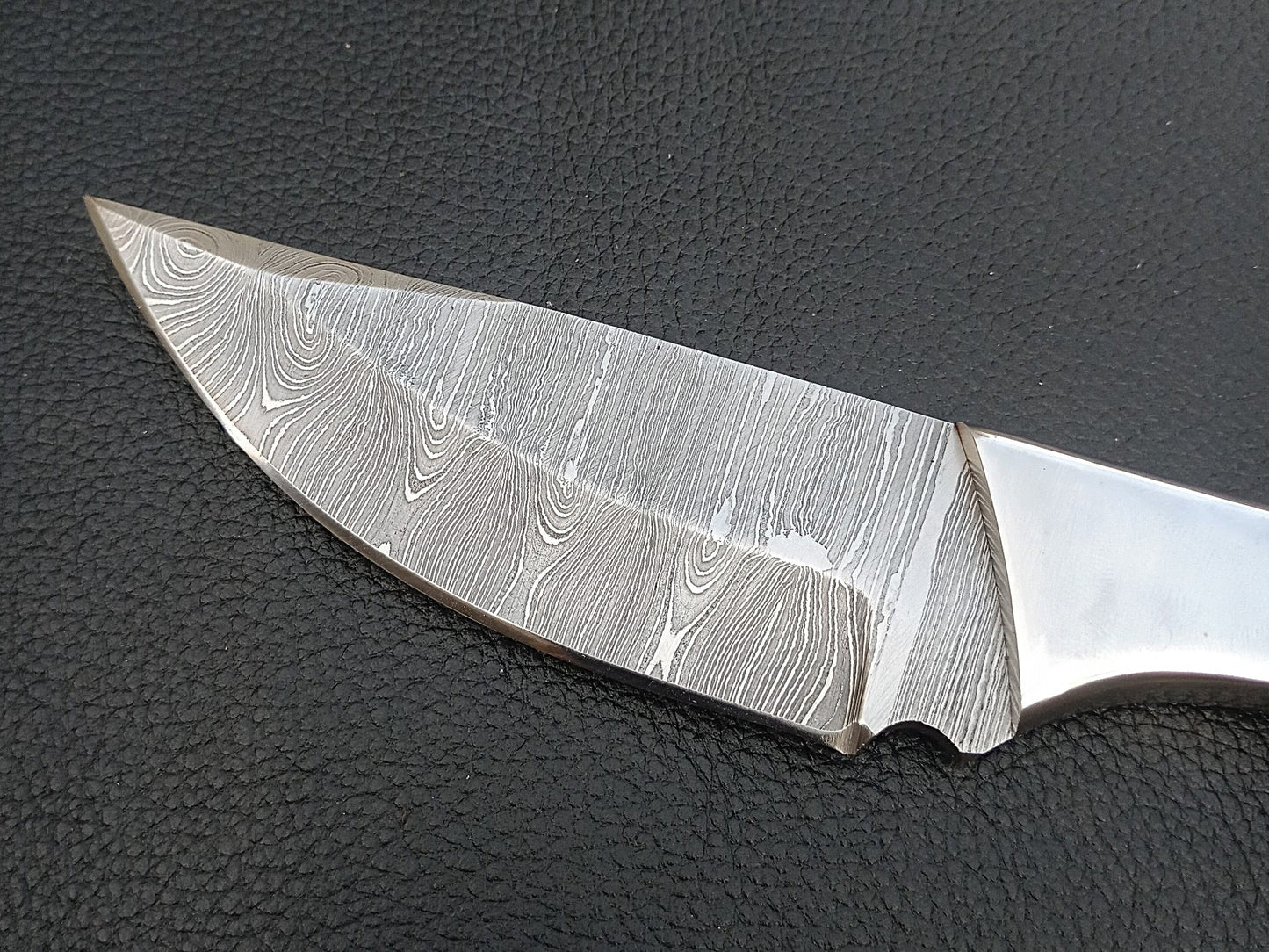 SA-1402 DAMASCUS STEEL SKINING KNIFE- DAMASCUS STEEL BOLSTERS