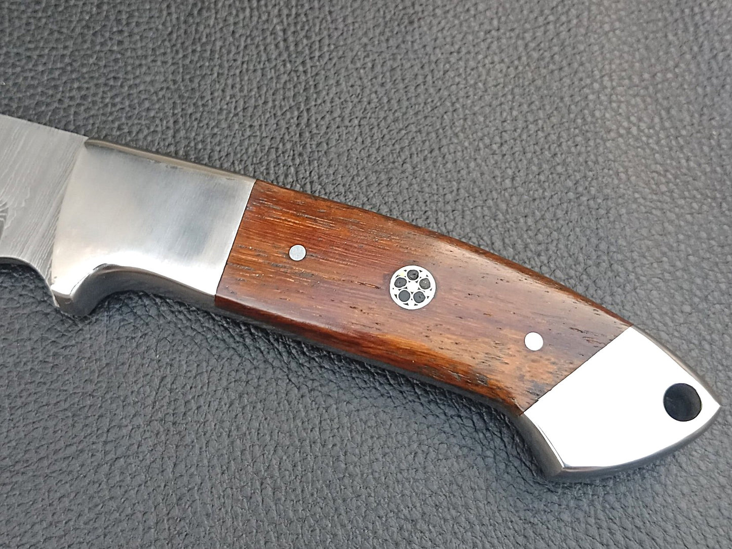 SA-1231 DAMASCUS STEEL SKINING KNIFE- STAINLESS STEEL BOLSTERS