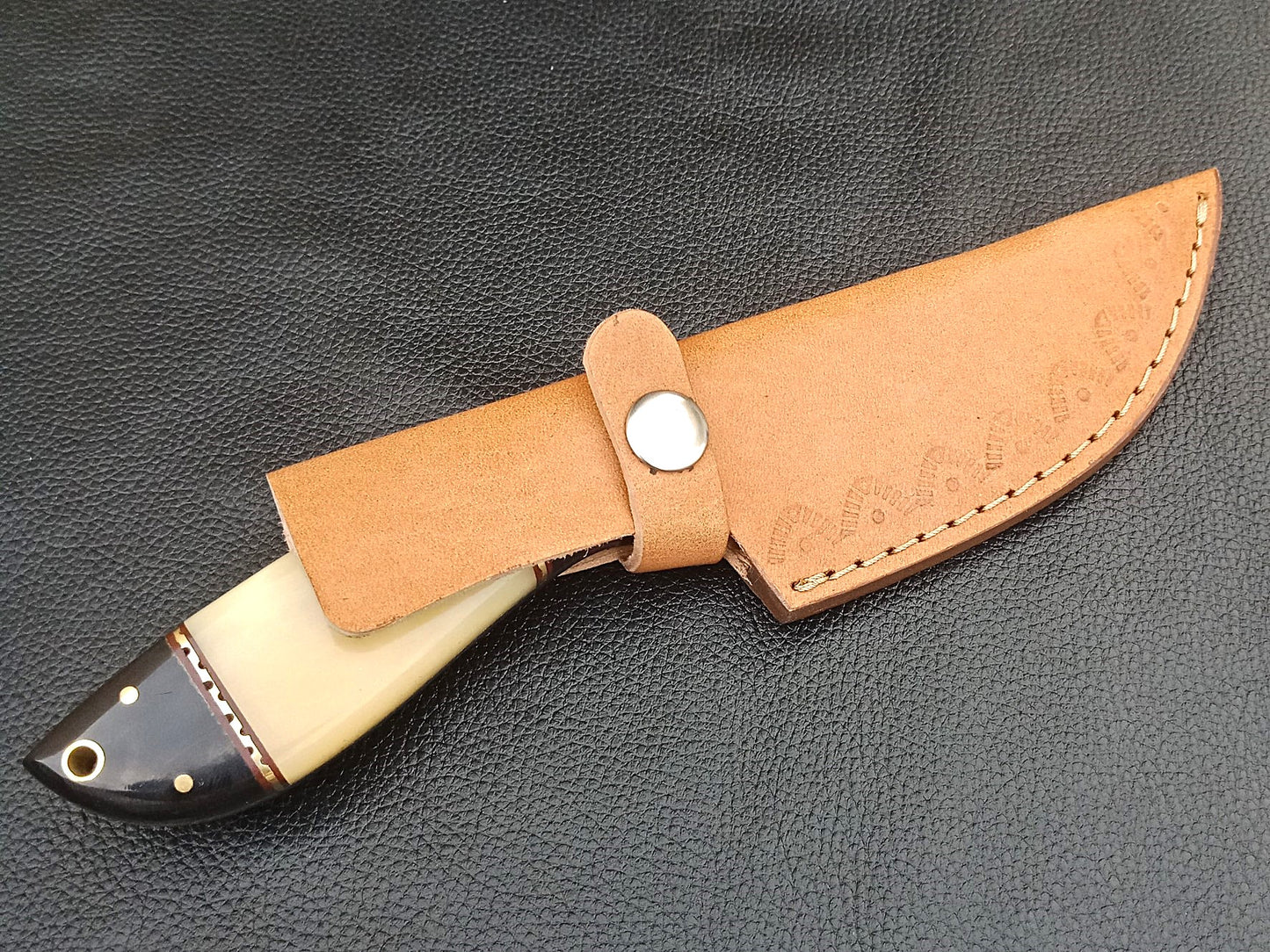 SA-1225 DAMASCUS STEEL SKINING KNIFE-BULL HORN BOLSTERS