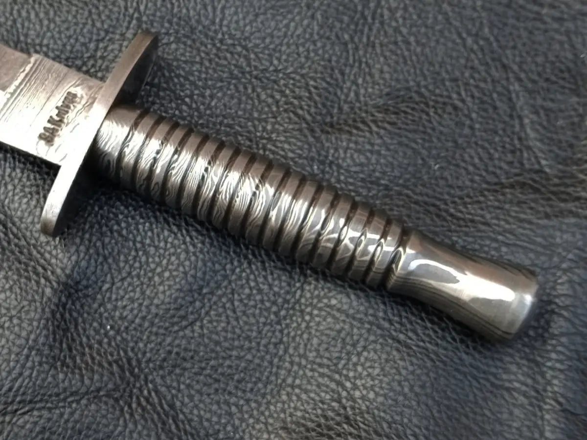 FS Dagger Damascus Steel Blade & Handle SAD001 featuring a grooved handle design