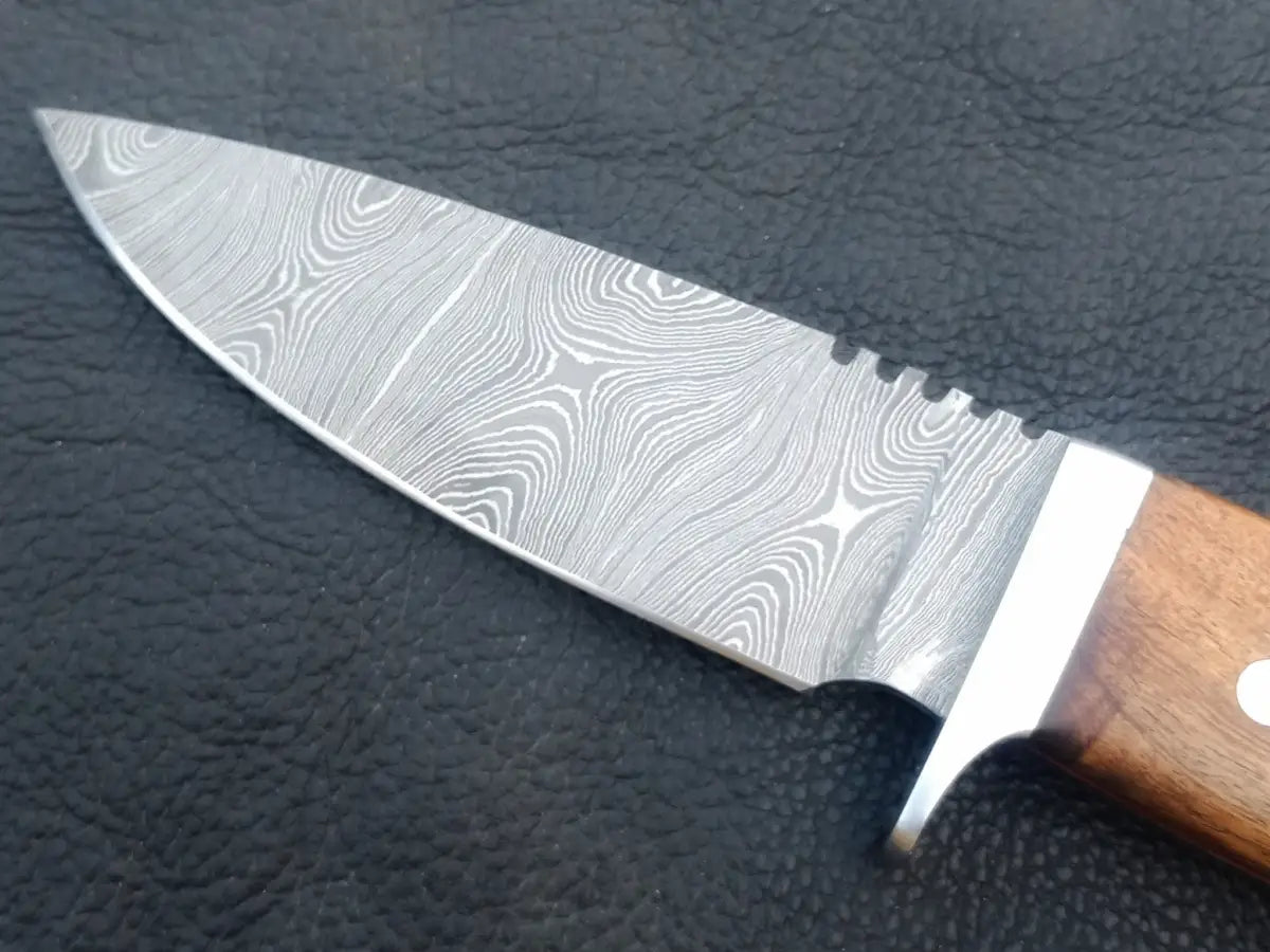 Handmade Damascus Steel Hunting Knife-C44 showcasing intricate patterns and craftsmanship