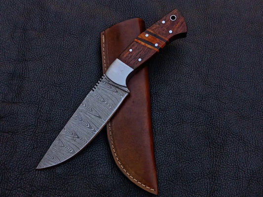 Handmade Damascus Steel Knife C243 with wooden handle and leather sheath
