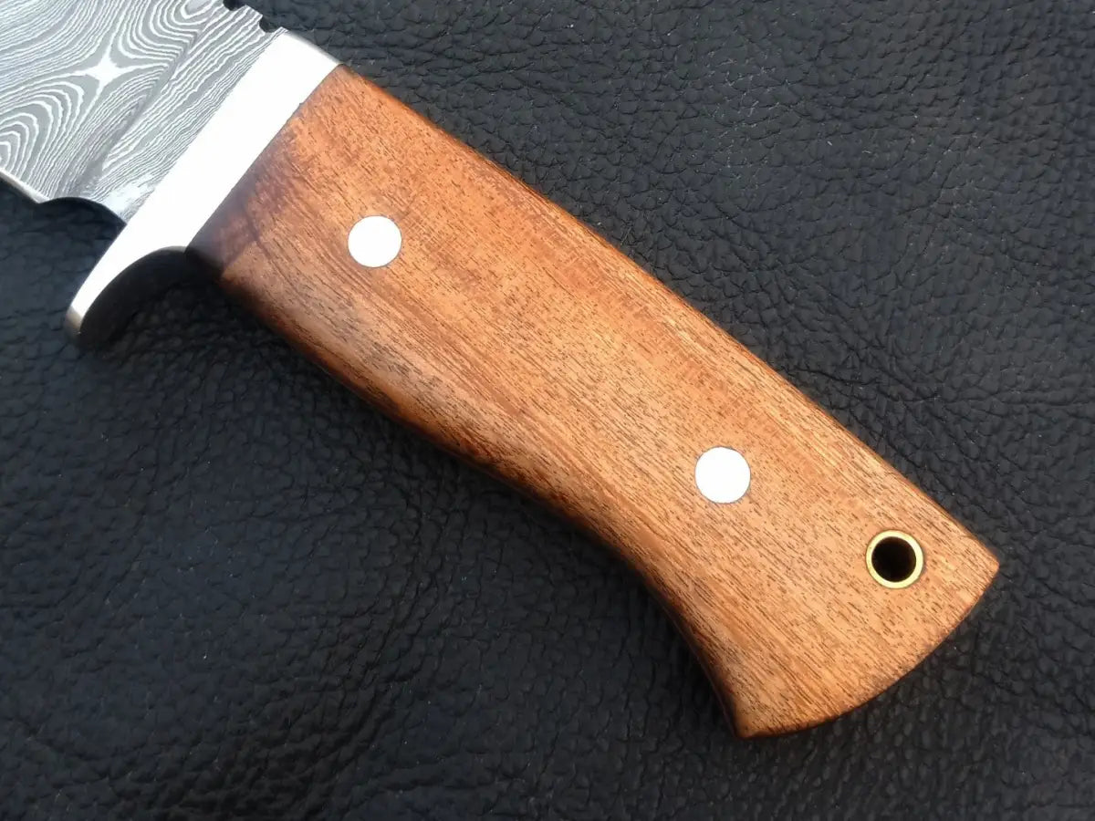 Handmade Damascus Steel Hunting Knife-C44 with wooden handle and intricate blade design