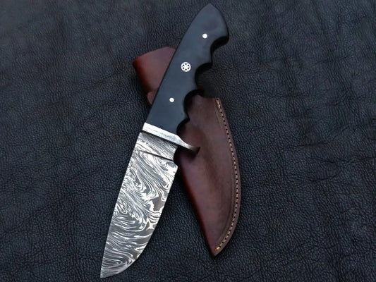 Handmade Damascus Steel Hunting Knife with Black Handle and Leather Sheath