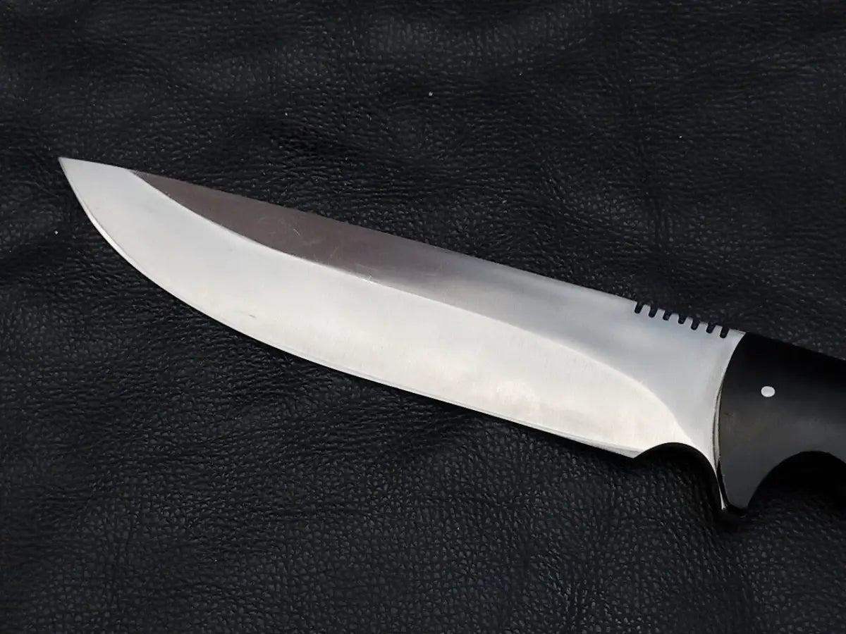 HUNTING BLACK HORN HANDLE WITH D2 STEEL BLADE SA09-B - Hunting Knife