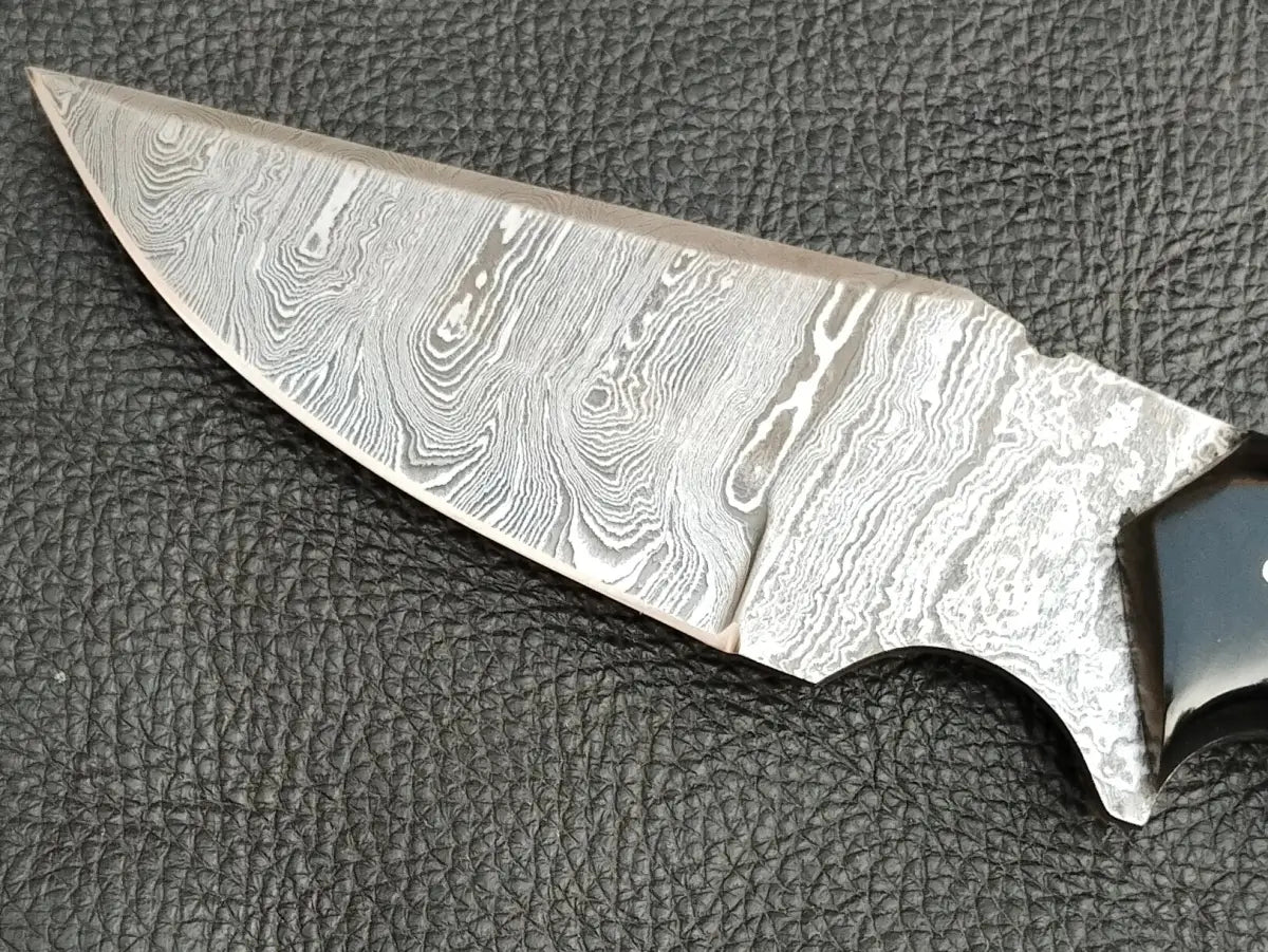 HUNTING KNIFE BLACK HORN HANDLE WITH DAMASCUS STEEL BLADE SA114-B - Damascus hunting knife