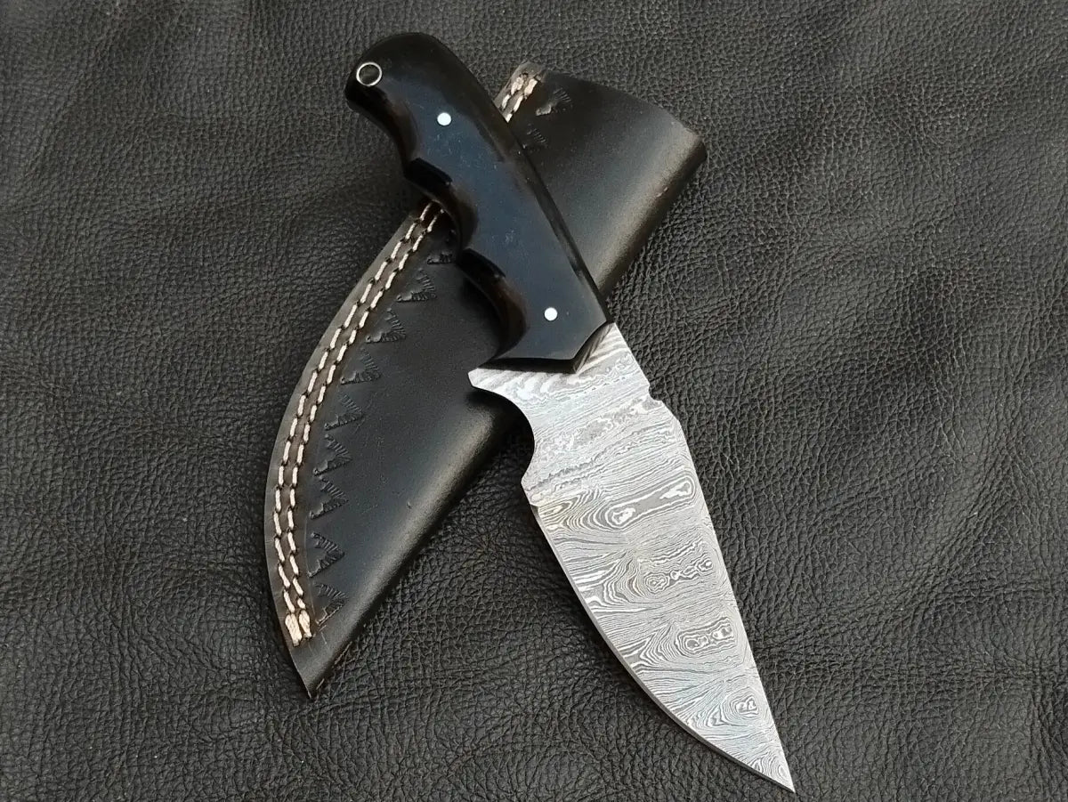 HUNTING KNIFE BLACK HORN HANDLE WITH DAMASCUS STEEL BLADE SA114-B - Damascus hunting knife