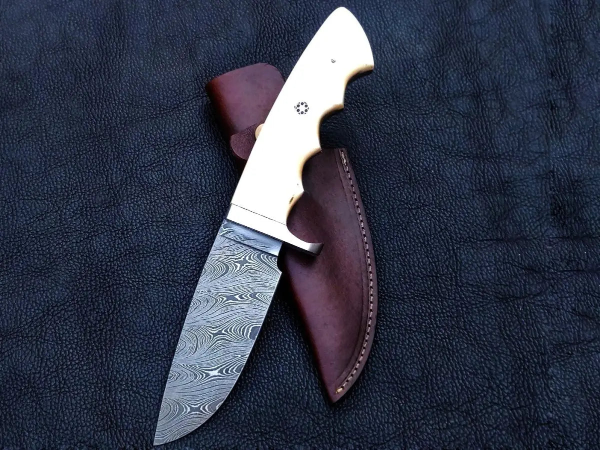 Handmade Damascus Steel Hunting Knife -C196 - knife