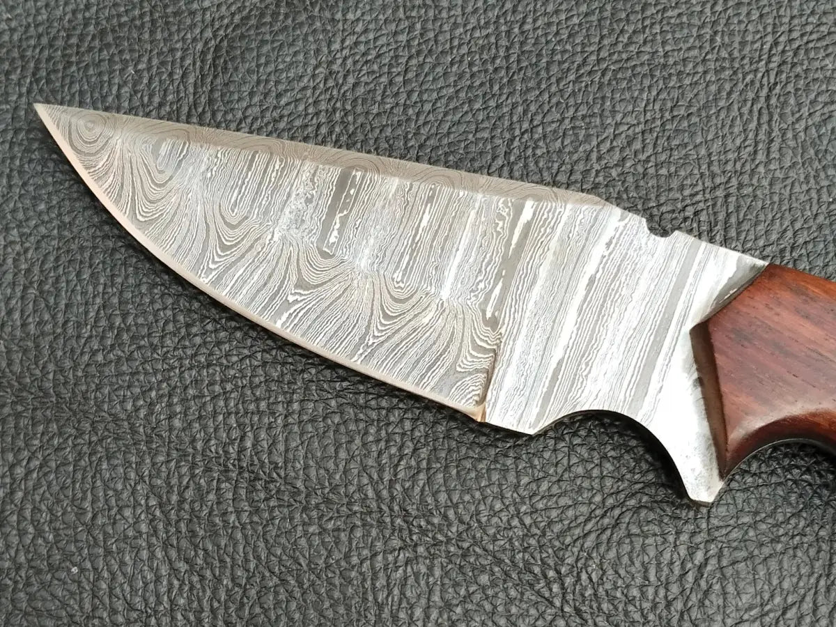 HUNTING KNIFE-ROSEWOOD HANDLE WITH DAMASCUS STEEL BLADE SA113-R - Damascus hunting knife