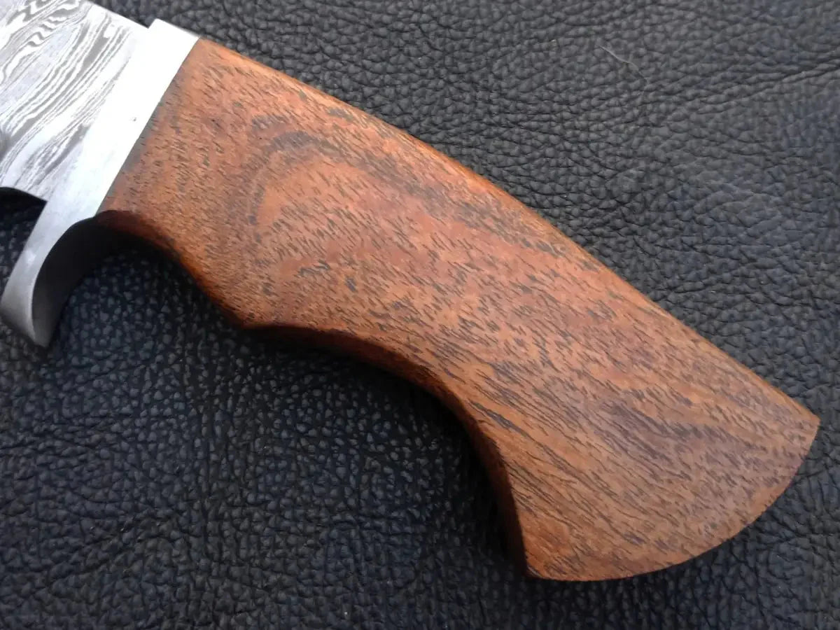 Handmade Damascus Steel Hunting Knife with Wooden Handle - C155 Design