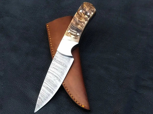 Handmade Damascus hunting knife with leather sheath