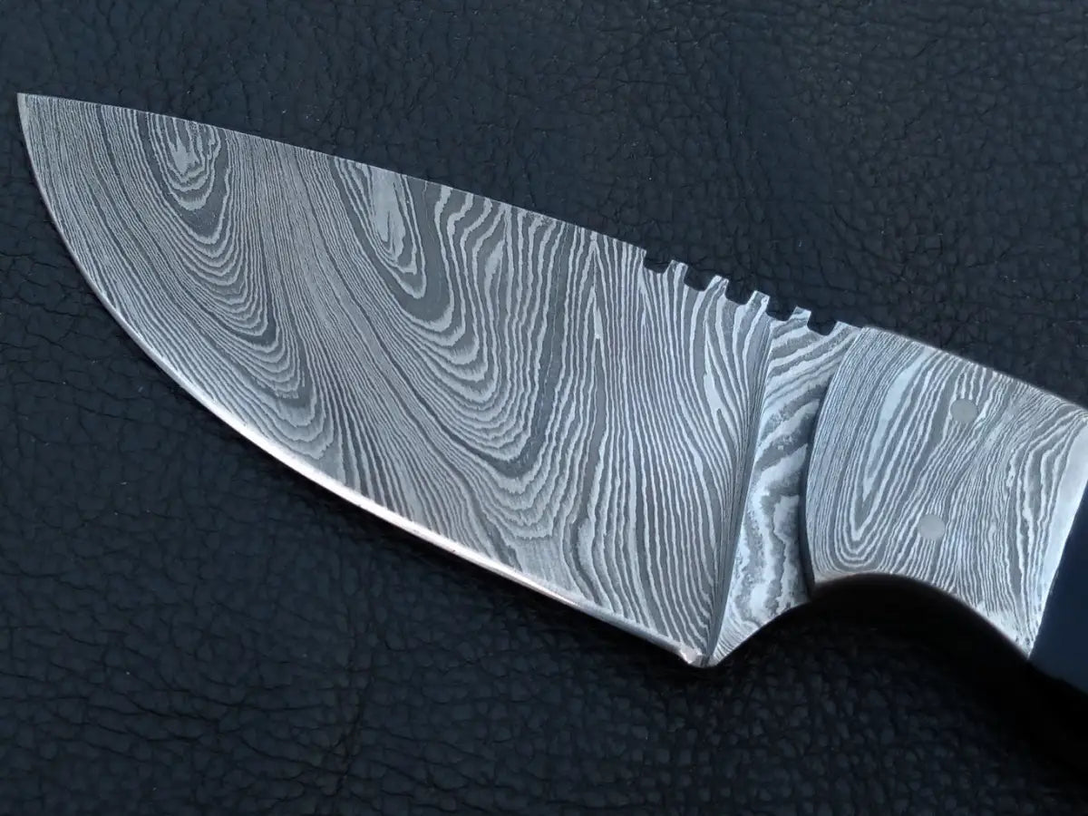 Handmade Damascus Steel Hunting Knife-C32 - steel knife