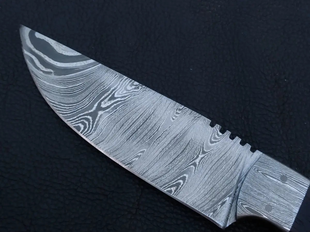 Handmade Damascus Steel Hunting Knife-C30 - Knife