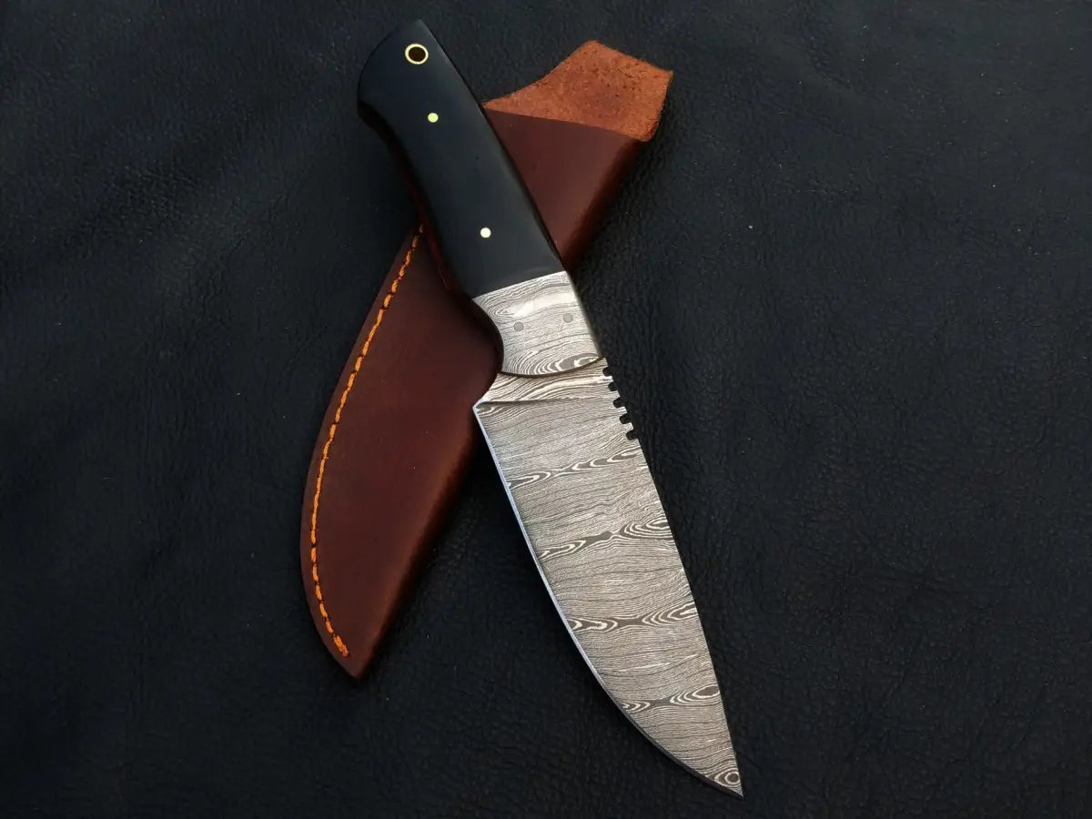 Handmade Damascus Steel Hunting Knife with Leather Sheath